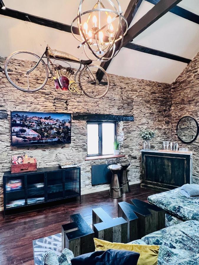 Loft 11 Stunning Luxury Nyc Loft Style Interior Designed 2Bd Apartment Excellent City Centre Location Mezzanine Cinema Room Designer Furniture Amazing Space ดักลาส ภายนอก รูปภาพ