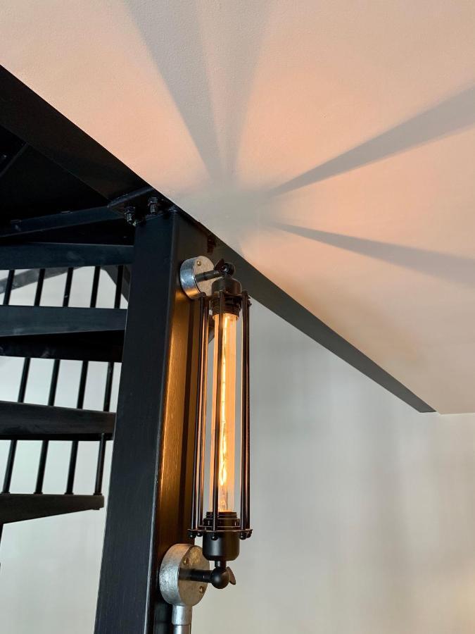 Loft 11 Stunning Luxury Nyc Loft Style Interior Designed 2Bd Apartment Excellent City Centre Location Mezzanine Cinema Room Designer Furniture Amazing Space ดักลาส ภายนอก รูปภาพ
